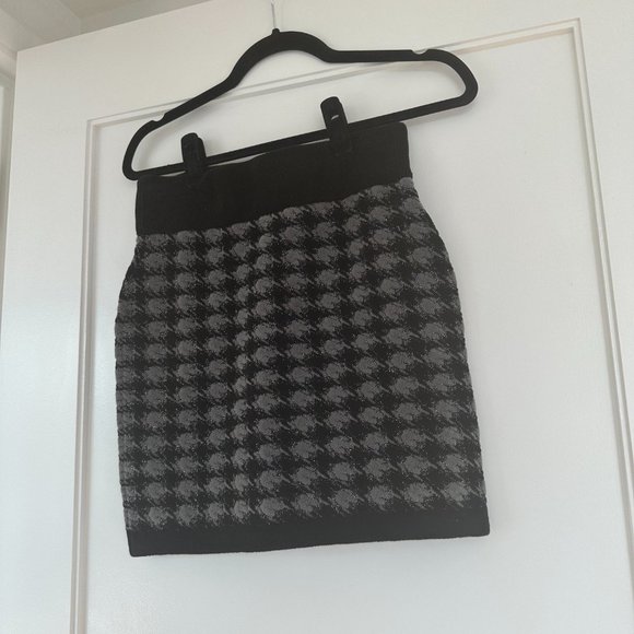 Veronica Beard Knit Mini Skirt Black & Gray Houndstooth Pattern Glitter Thread - Picture 6 of 7